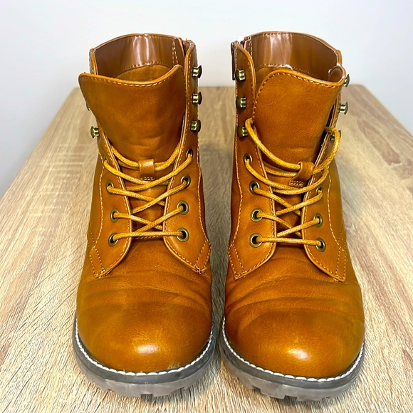 Sonoma Goods For Life® Waterbury Casual Lace Up Women's Boots size 8 Tan - Picture 2 of 8